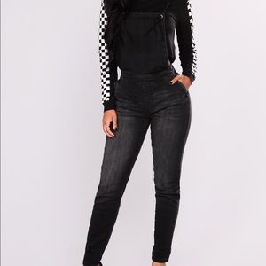 Fashion Nova “Don’t Need No Romeo” Overalls